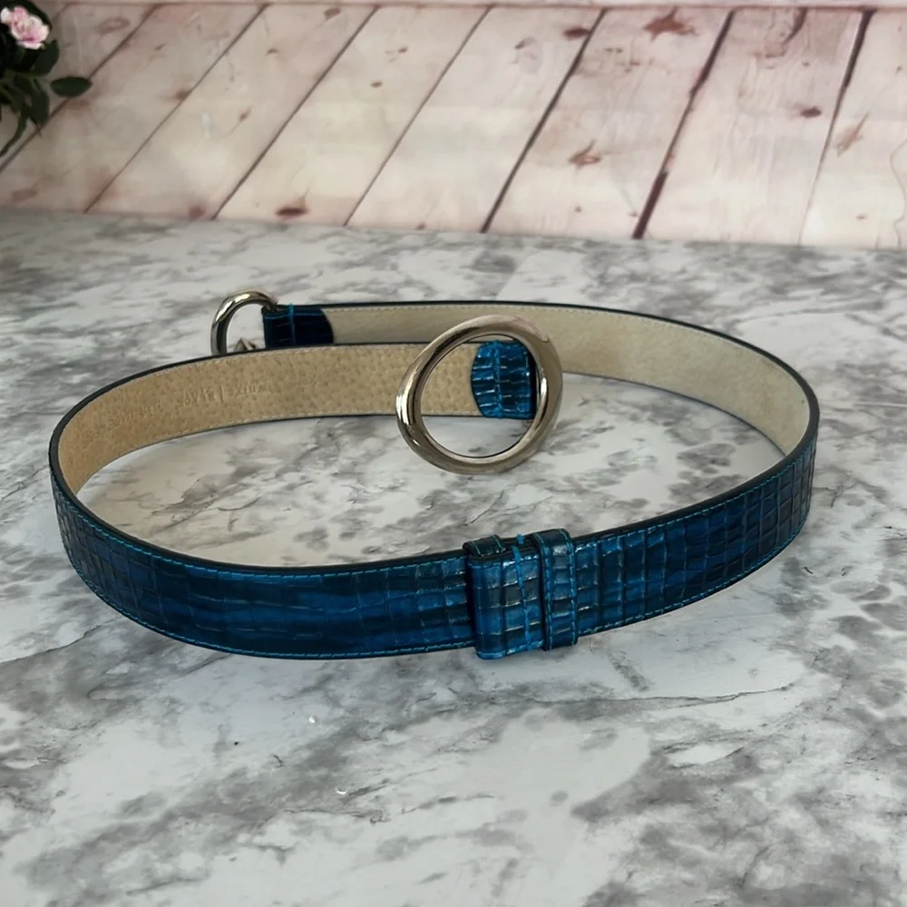 White House Black market leather XS adjustable cobalt blue belt